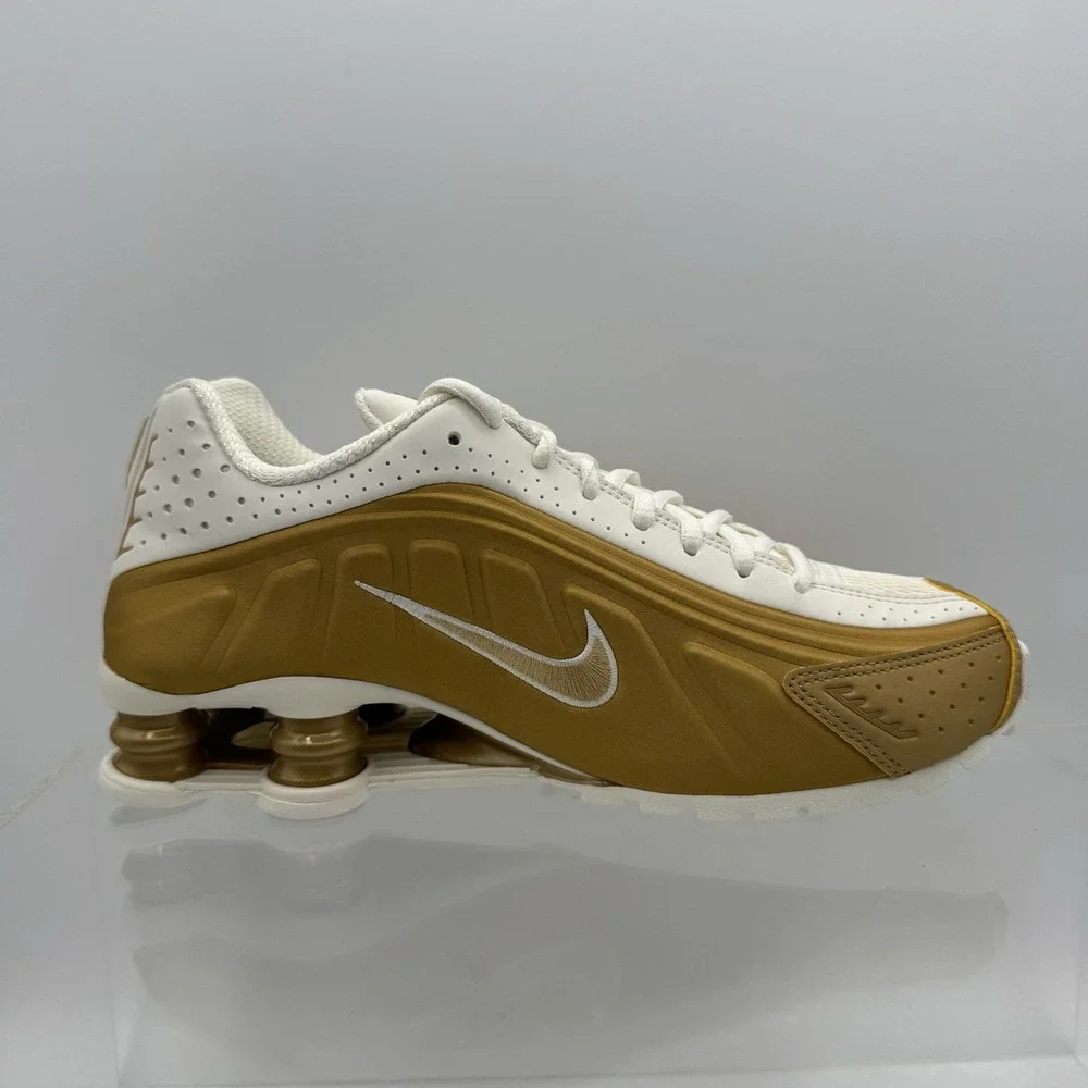 Brand New Nike Shox R4 Soft Pearl Metallic Gold Shoes AR3565-010 Women Size 7.5